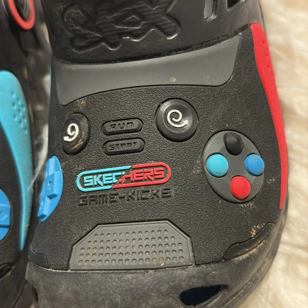 Skechers light up foamies! - Picture 8 of 8